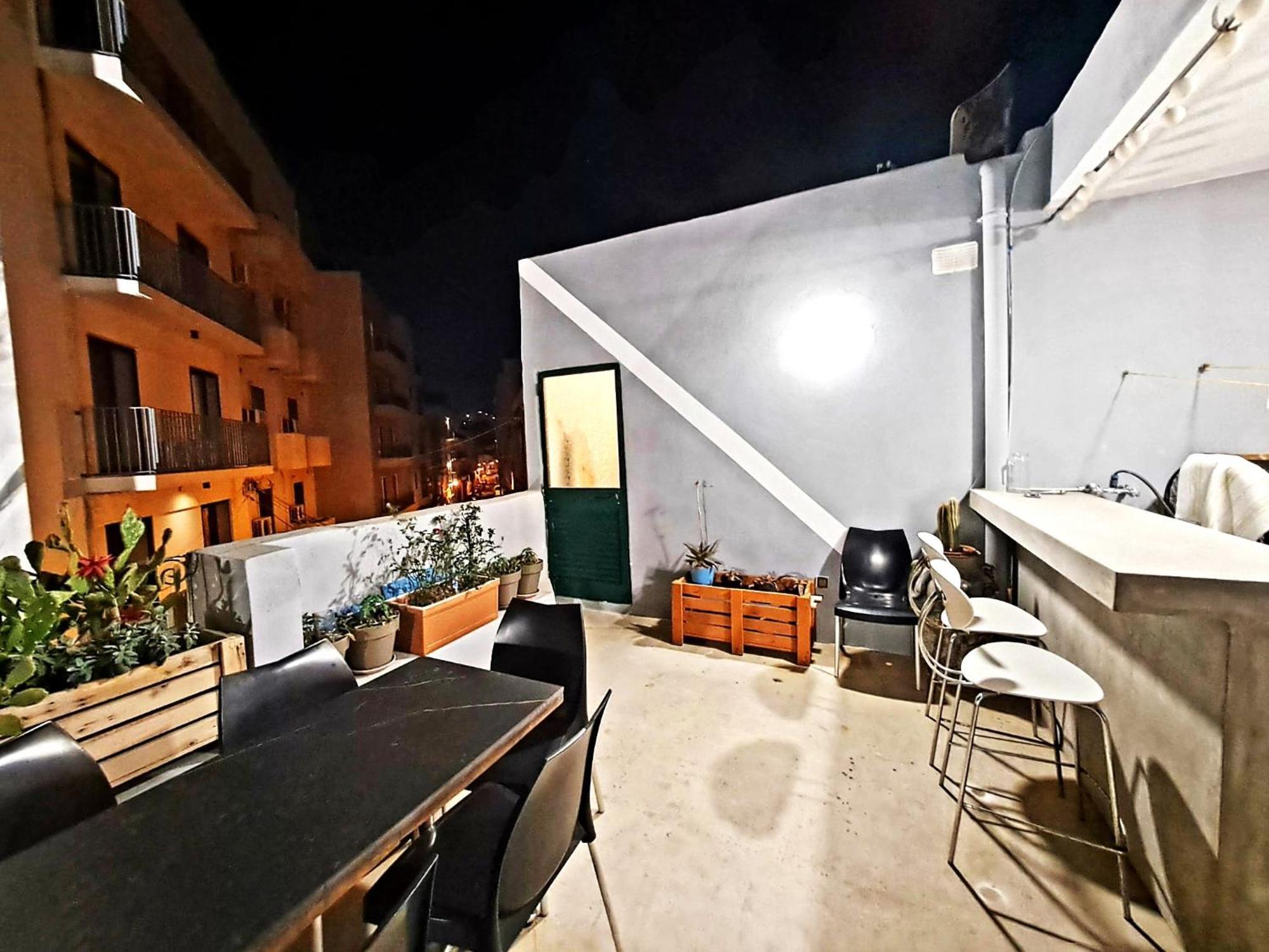Bed and Breakfast Rotas B Saint Julian's Екстер'єр фото